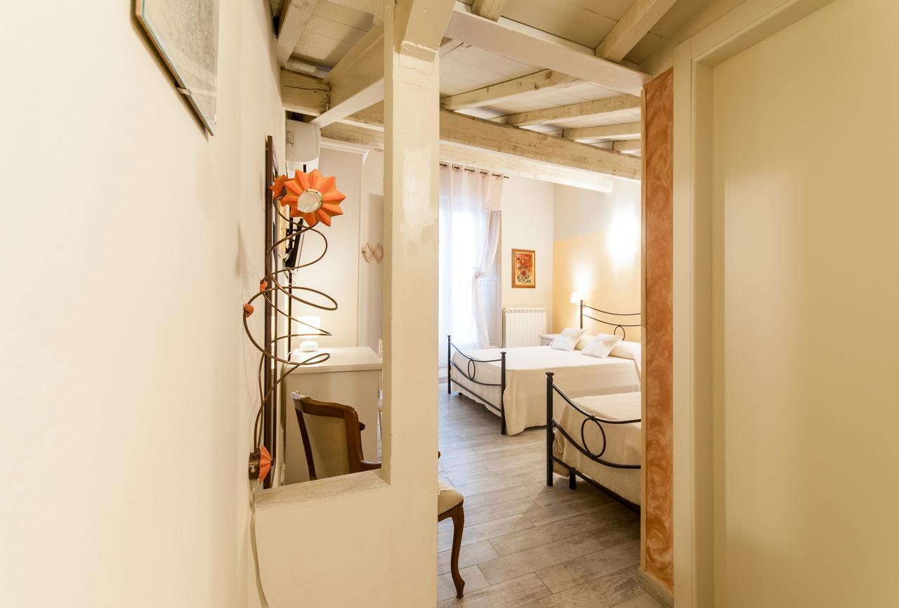 Il Lavandeto - Farmhouse In The City Siena Exterior photo